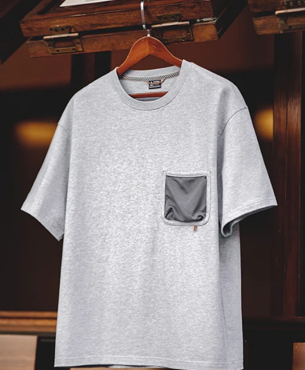 Tシャツ