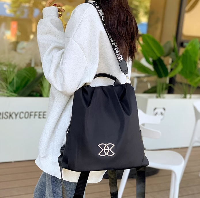 ショルダーバッグ