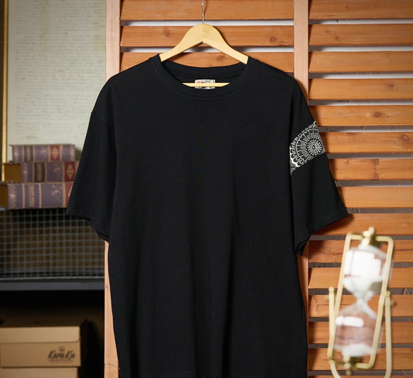 Tシャツ