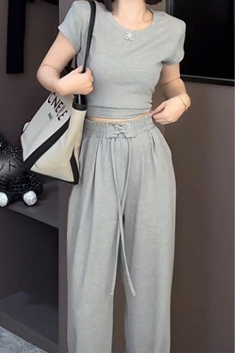 スーツ