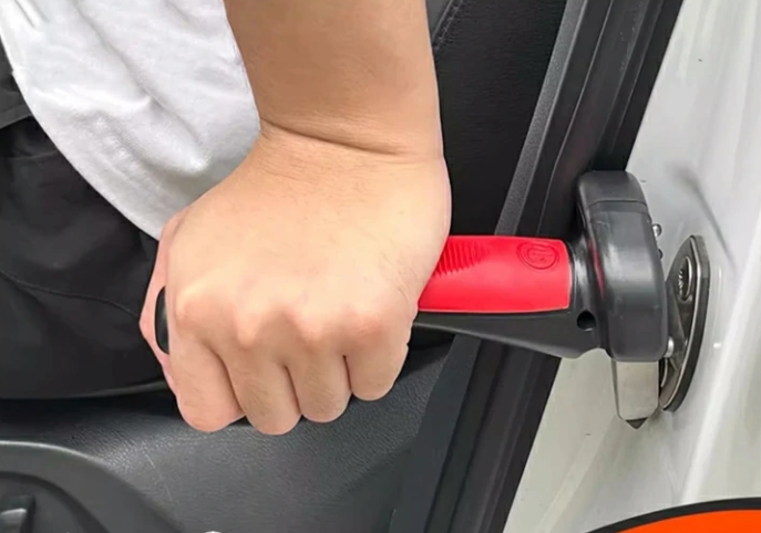 車のアームレスト