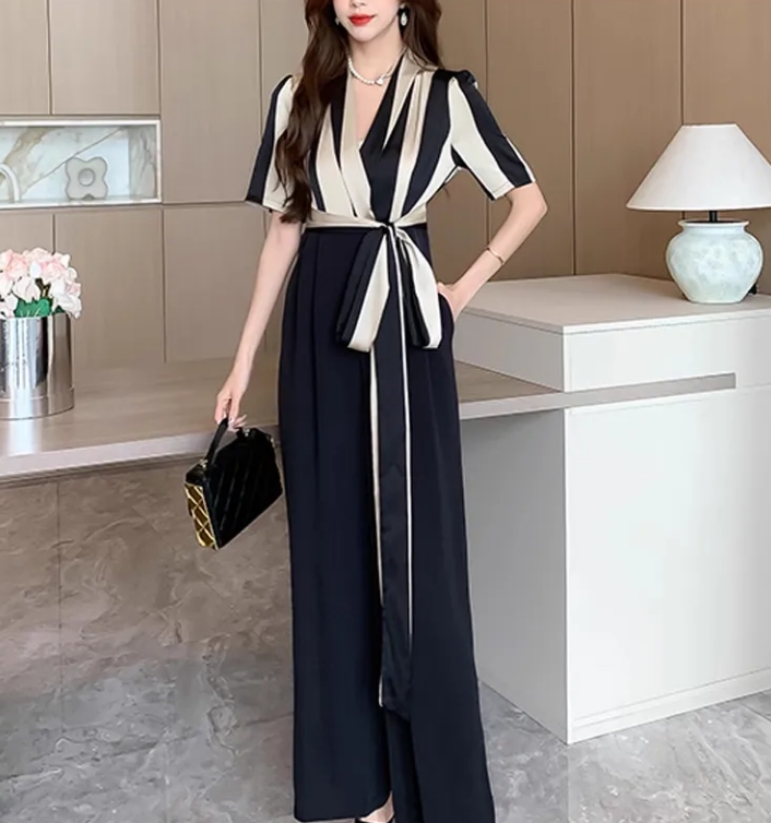 ジャンプスーツ