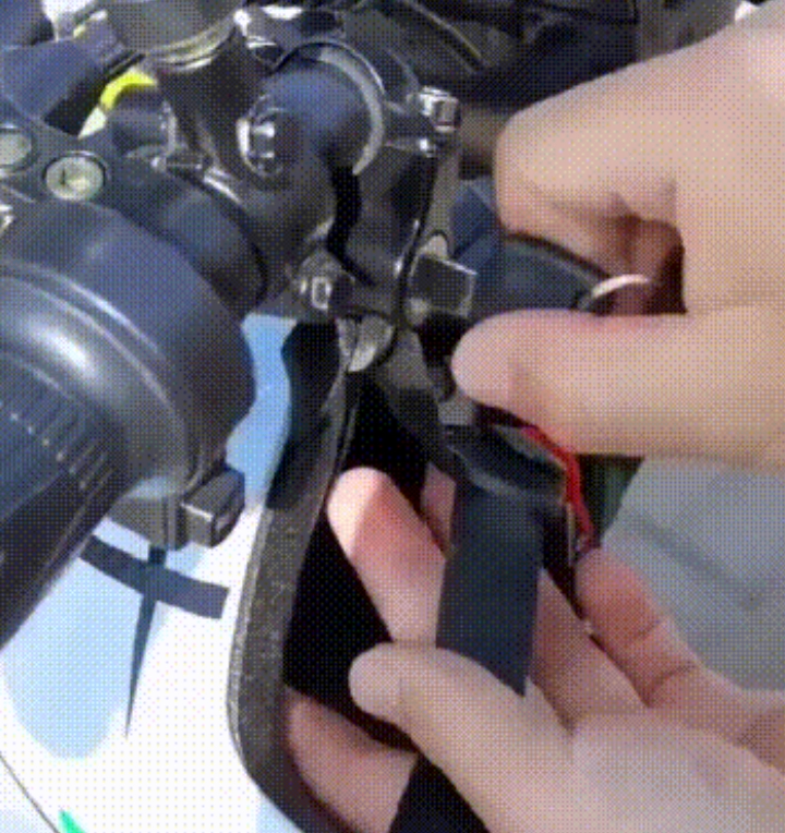 ヘルメット・ロック