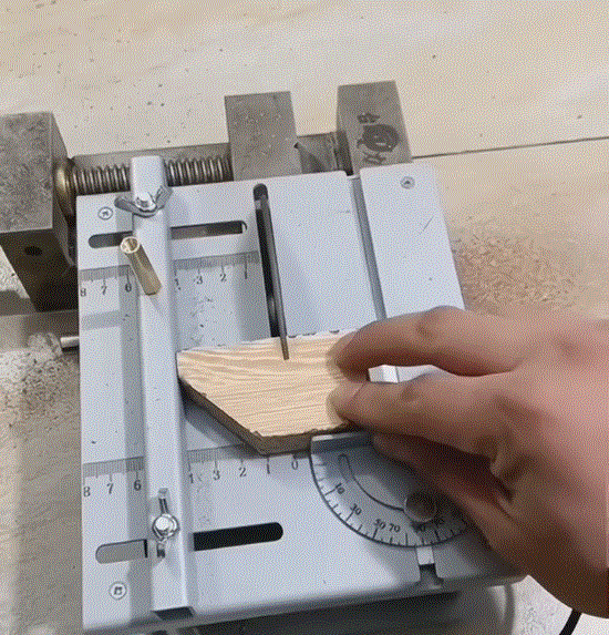 多機能小型テーブルソー
