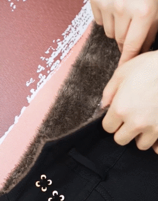ハイウエストのペンシルパンツ