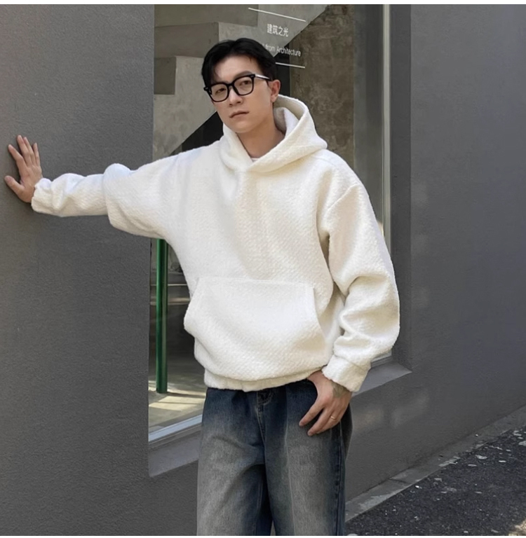 フード付きスウェットシャツ
