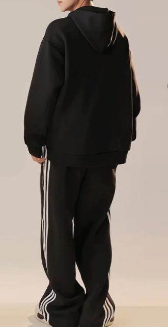 に服を着せる