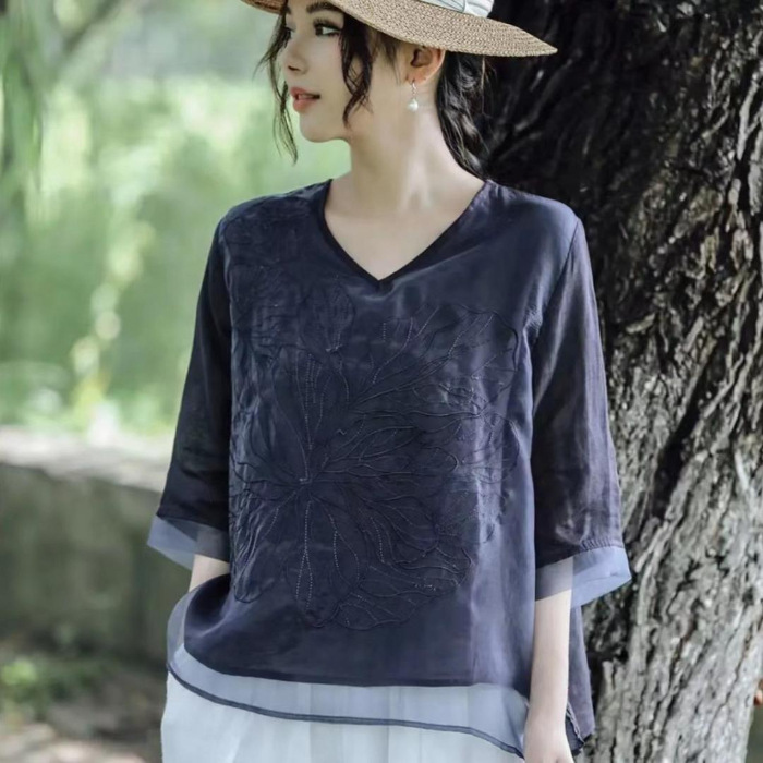 女性用シャツ