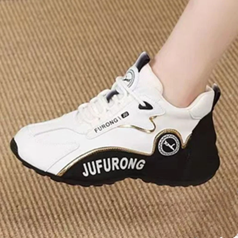 運動靴