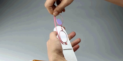 ブルーライト対策超軽量折りたたみ老眼メガネ