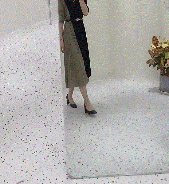 プリーツスカート
