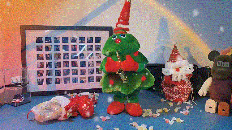 クリスマスツリーのぬいぐるみ
