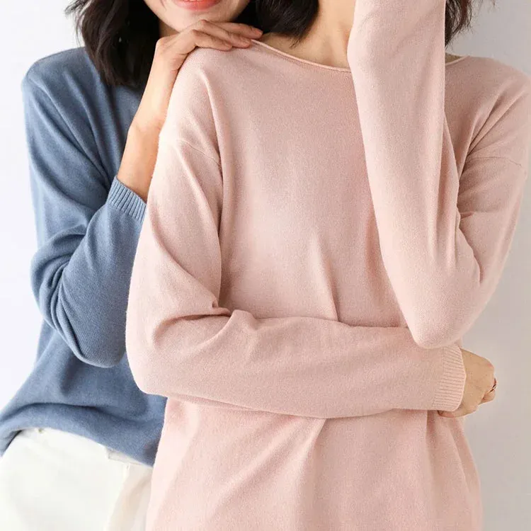 女性用ラウンドネックルーズニット