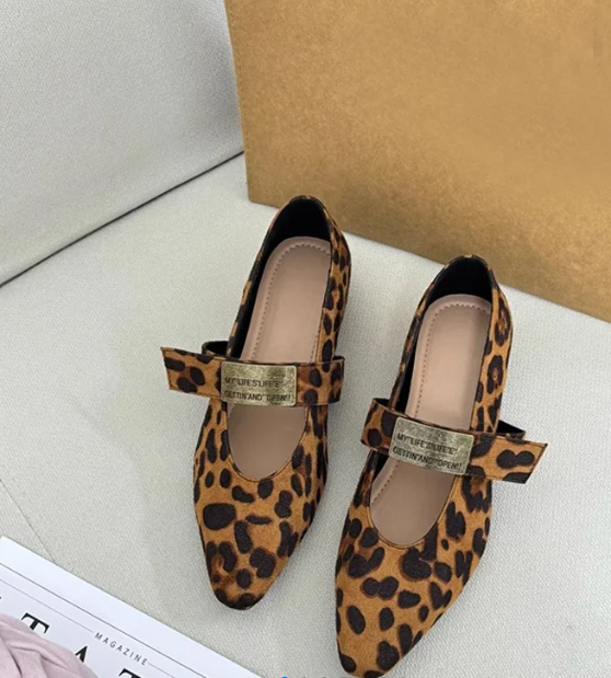 シングルシューズ