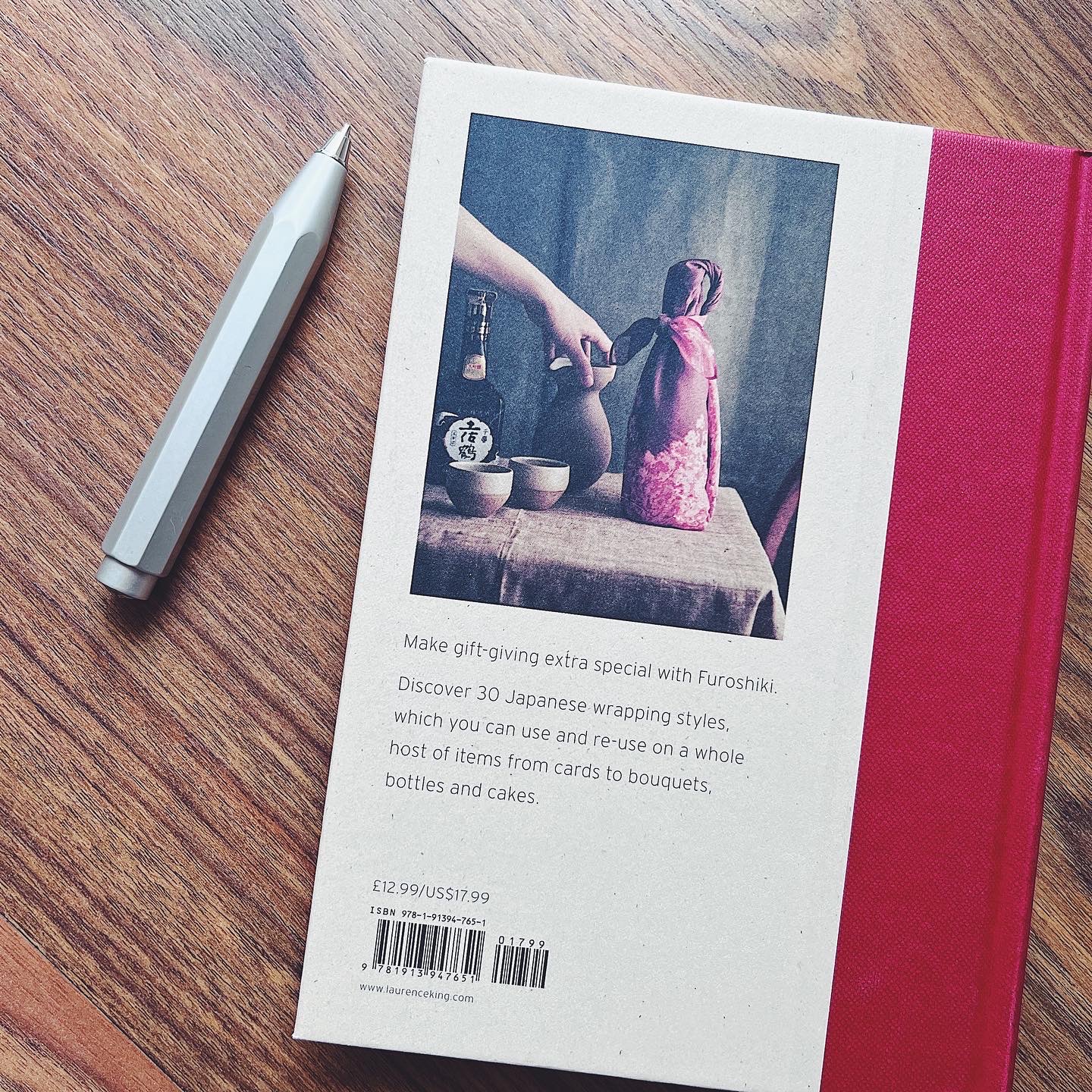 Furoshiki : And the Japanese Art of Gift Wrapping