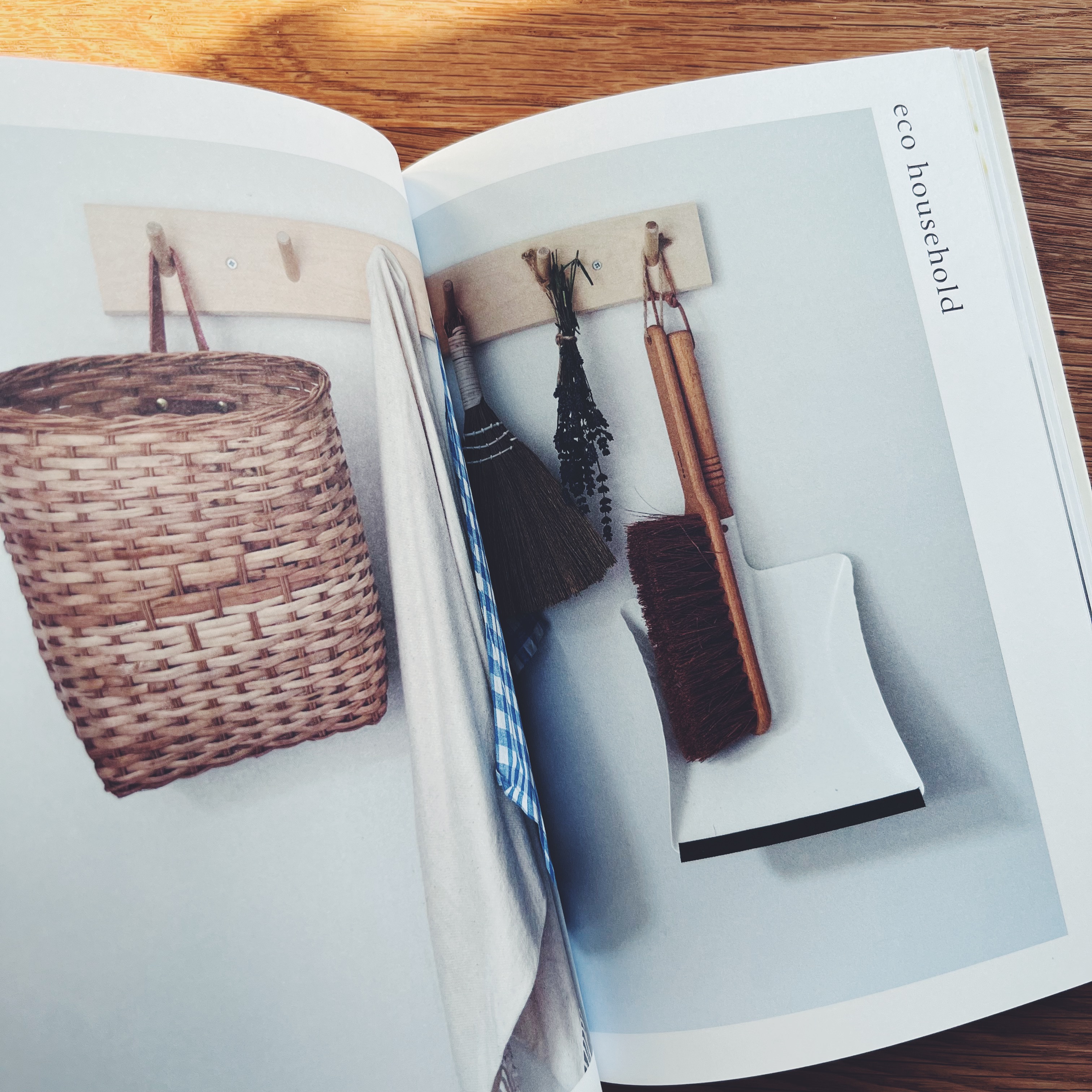 Green Living : A Sustainable Guide to a More Intentional Life