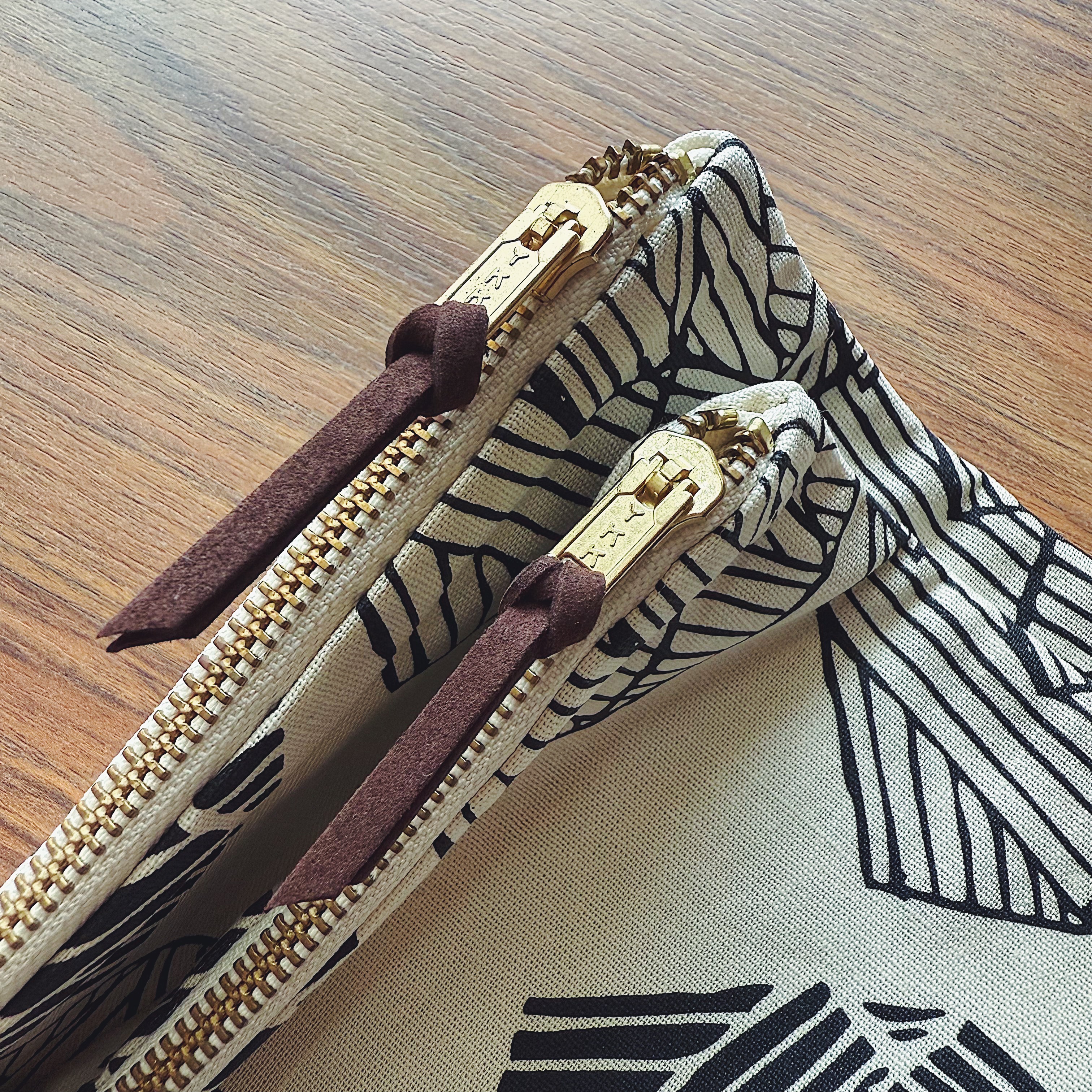 Fictive Fingers - Square Pouch (Natural/Black Raga)