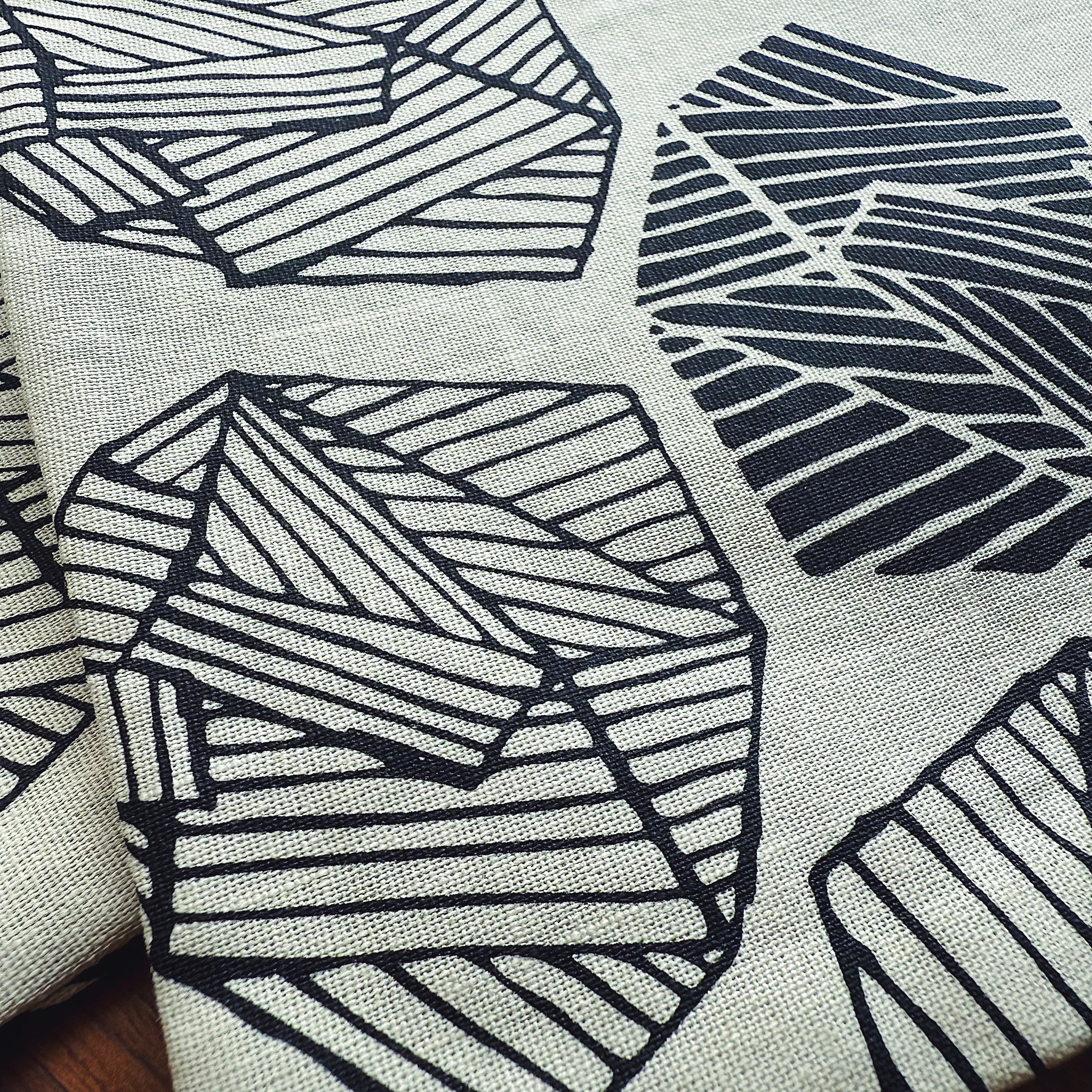 Fictive Fingers - Square Pouch (Natural/Black Raga)