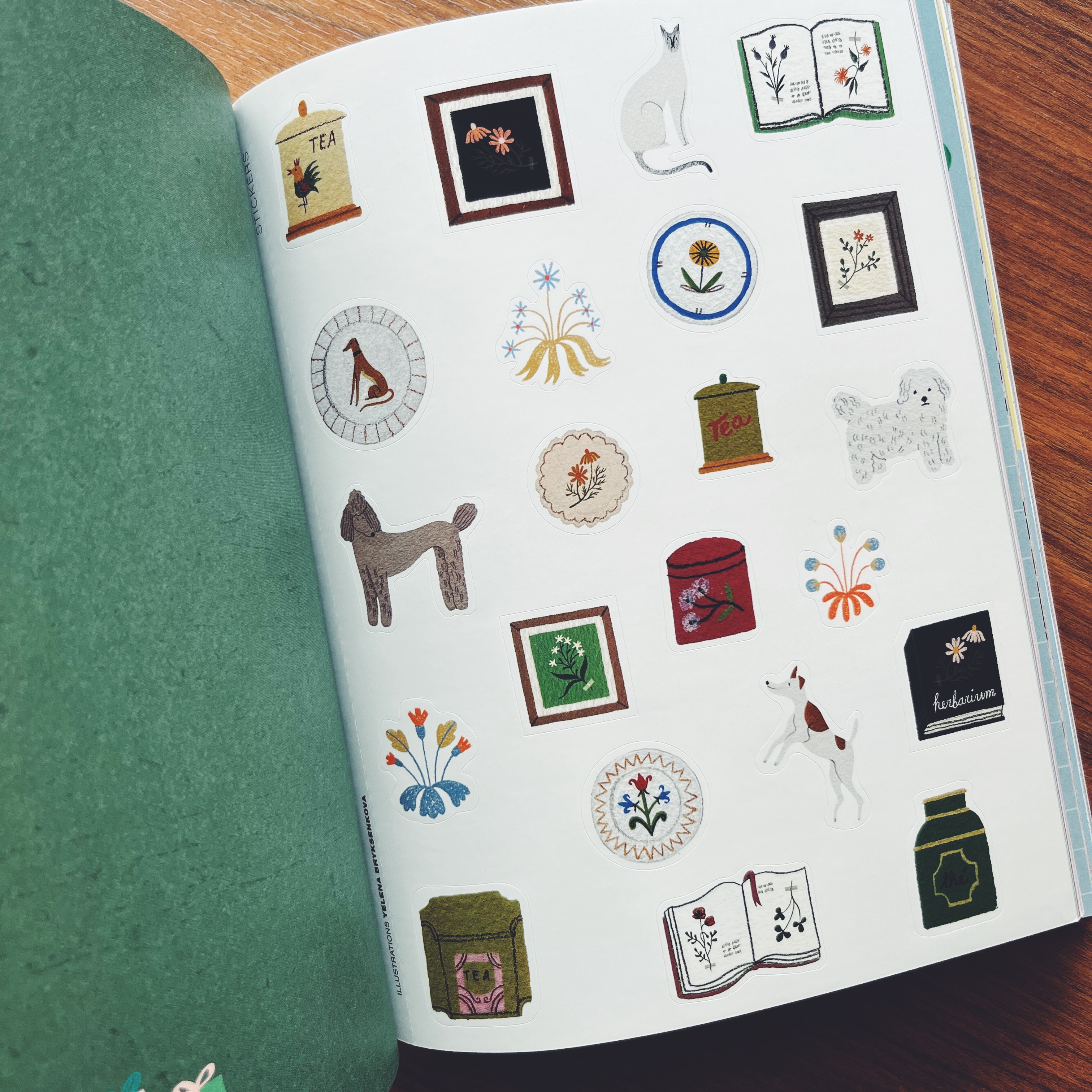 Flow Book for Paper Lovers Issue 8 (2024)