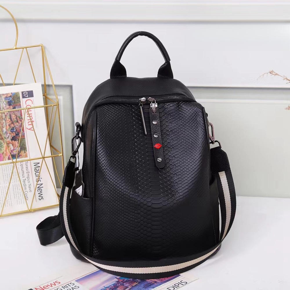 Fashion leather women backpack new top layer leather backpackage schoolbag Missonemi