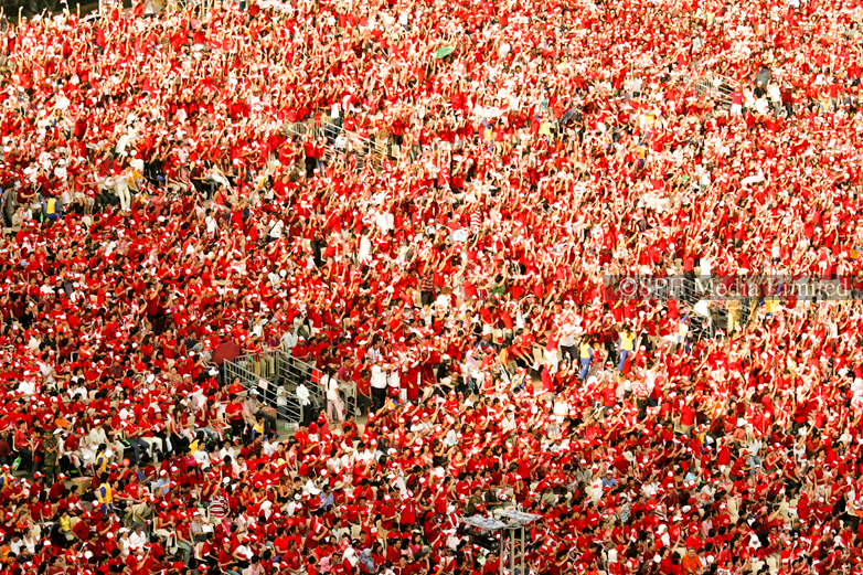 Crowds at Singapore's 40th Birthday 2005-My Sg Memories