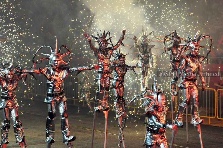 Stiltwalker Making a Fiery Entrance 2011-My Sg Memories
