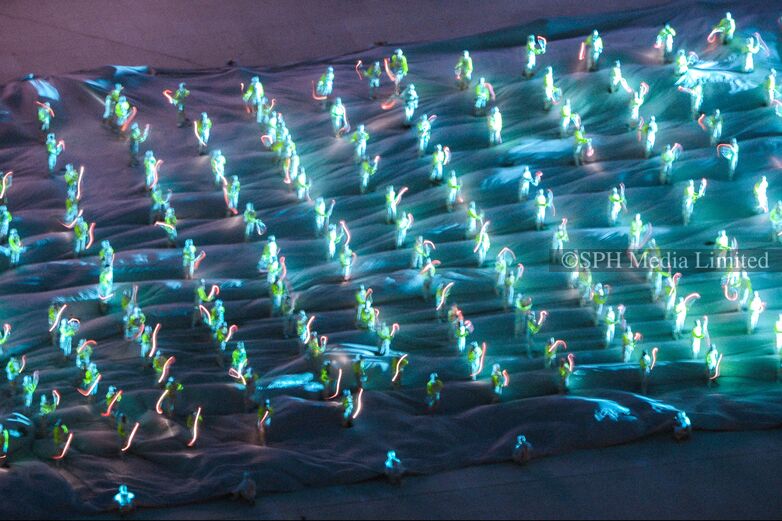 Secondary School Students Performing at NDP 2012-My Sg Memories
