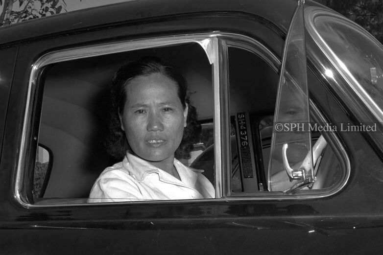 A Pioneer Female Taxi Driver 1959-My Sg Memories
