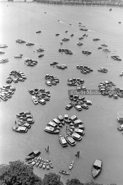 Aerial View of Tongkang at Singapore River Mouth 1982-My Sg Memories
