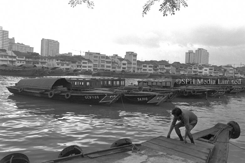 Tongkangs by the Singapore River 1983-My Sg Memories