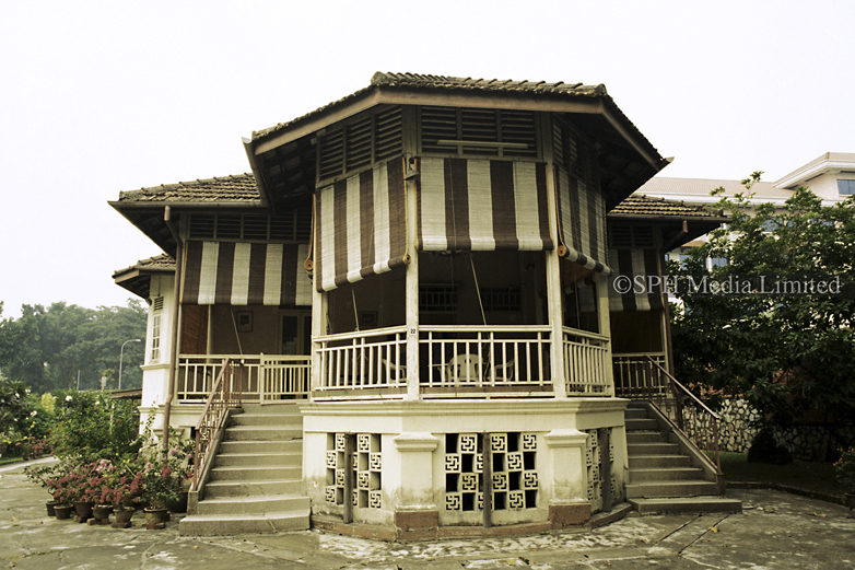 Pre-war House at Balmoral Crescent 1994-My Sg Memories