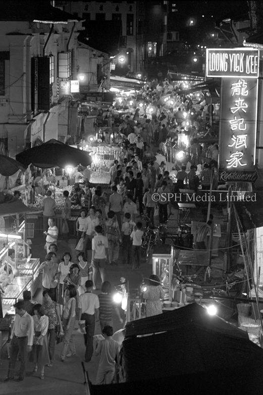 Bugis Street Lined with Street Vendors and Shops 1979-My Sg Memories