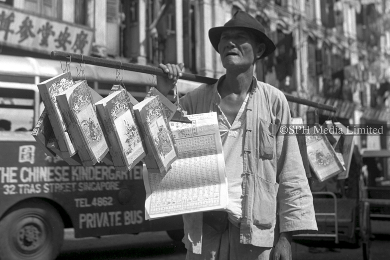 Peddling Chinese Almanacs in Chinatown 1952-My Sg Memories