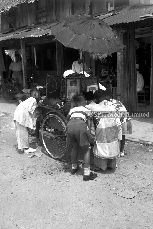 Malay Children Watching Mobile Peepshow 1952-My Sg Memories