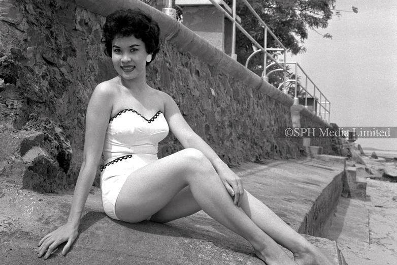 Day at the Beach 1958-My Sg Memories