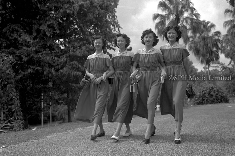 Matching Outfits at Botanical Garden 1952-My Sg Memories