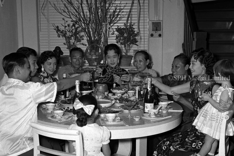 Reunion Dinner on Chinese New Year Eve 1957-My Sg Memories