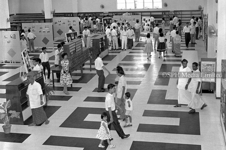 Visitors at the Raffles National Library 1960-My Sg Memories