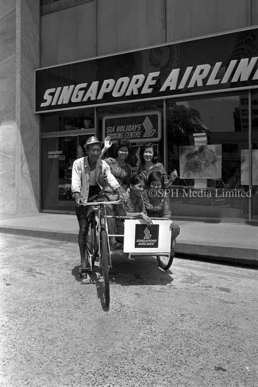 Singapore Airlines Stewardesses in Trishaw 1974-My Sg Memories