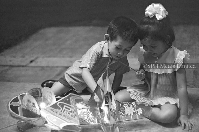 Celebrating Mid-Autumn Festival with Lanterns 1971-My Sg Memories