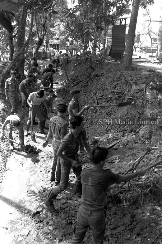 Gotong Royong in Sembawang 1971-My Sg Memories