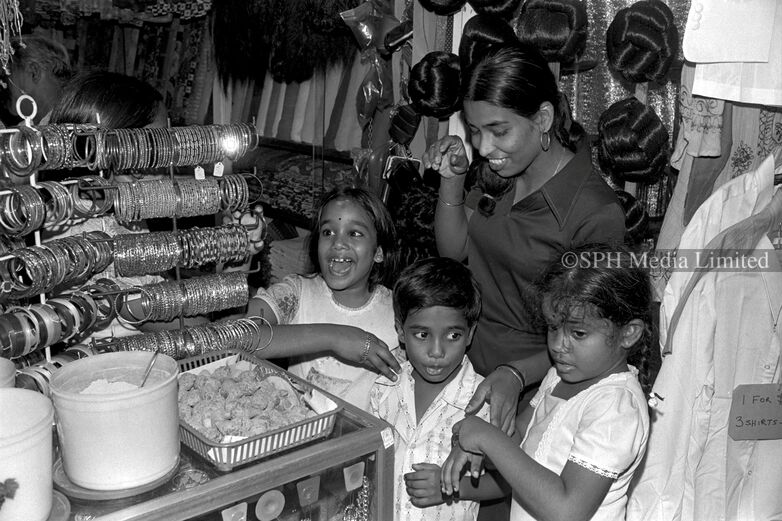 Last Minute Deepavali Shopping at Serangoon Road 1977