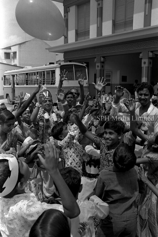 Celebrating Deepavali with the Hindu Santa Claus 1976