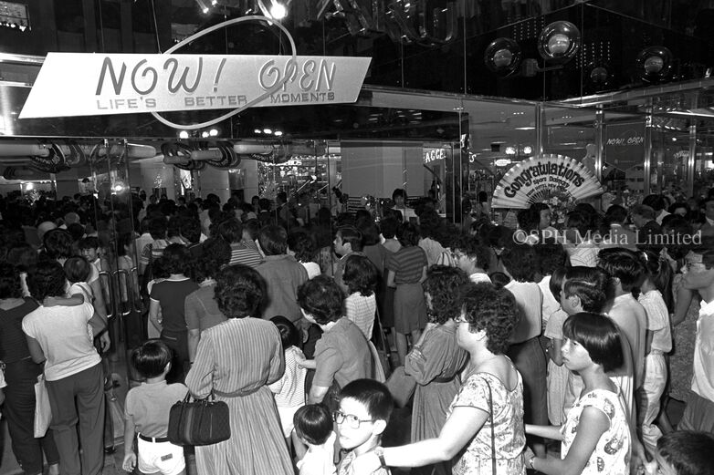 Daimaru Opening Day at Liang Court 1983-My Sg Memories