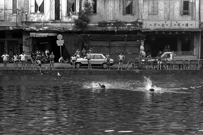 Taking a Swim in the Singapore River 1983-My Sg Memories