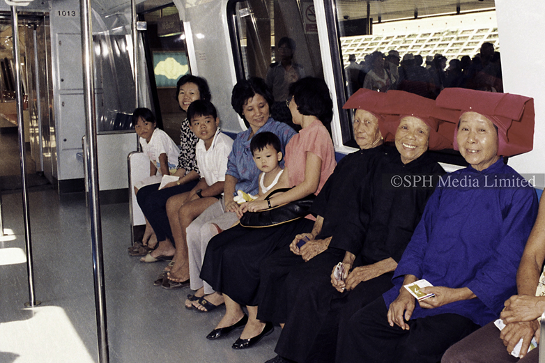 Samsui Women Enjoying the First MRT Ride at Bishan 1987-My Sg Memories