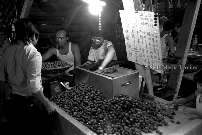 Roasted Chestnuts Stall Moving to Hylam Street 1980