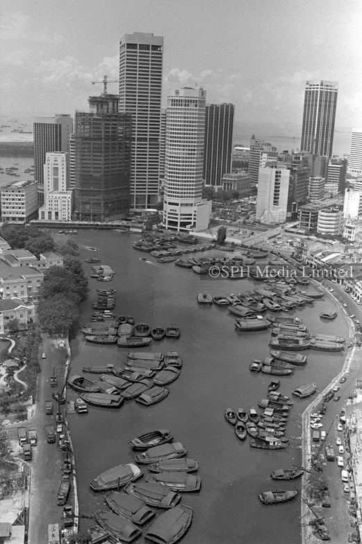 Tongkangs at Singapore River 1983-My Sg Memories