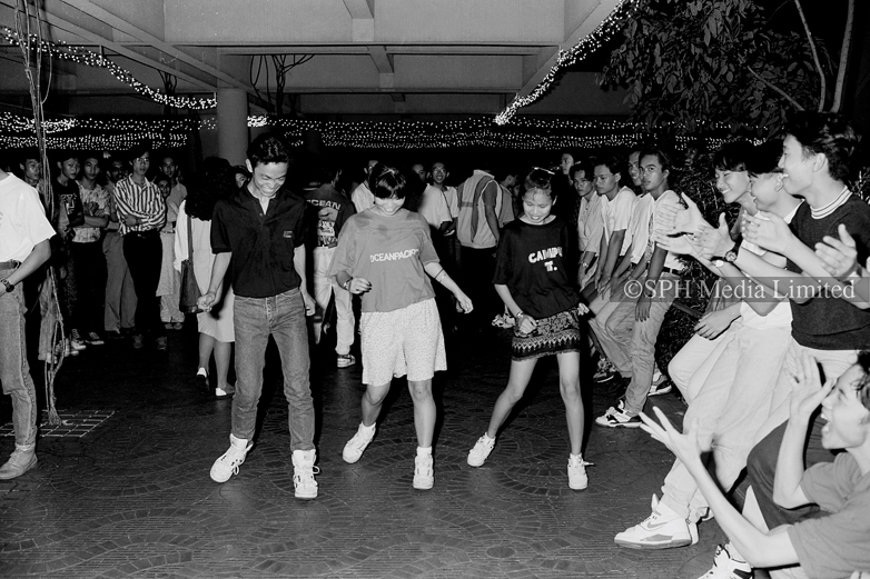 Dancers Celebrating 1989-My Sg Memories
