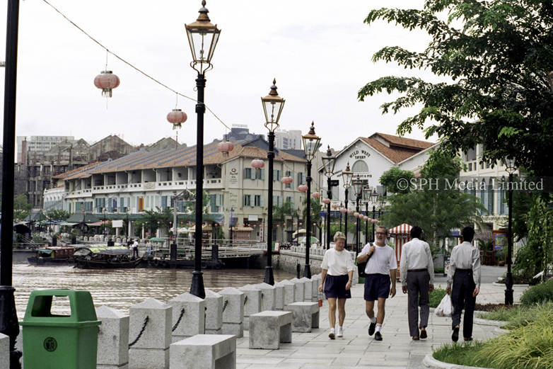 Clarke Quay - Cargo Hub to Recreational Area 1995-My Sg Memories